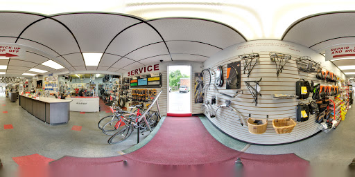 Sporting Goods Store «Brickwell Cycling & Multisports», reviews and photos, 3 Northern Blvd, Great Neck, NY 11021, USA