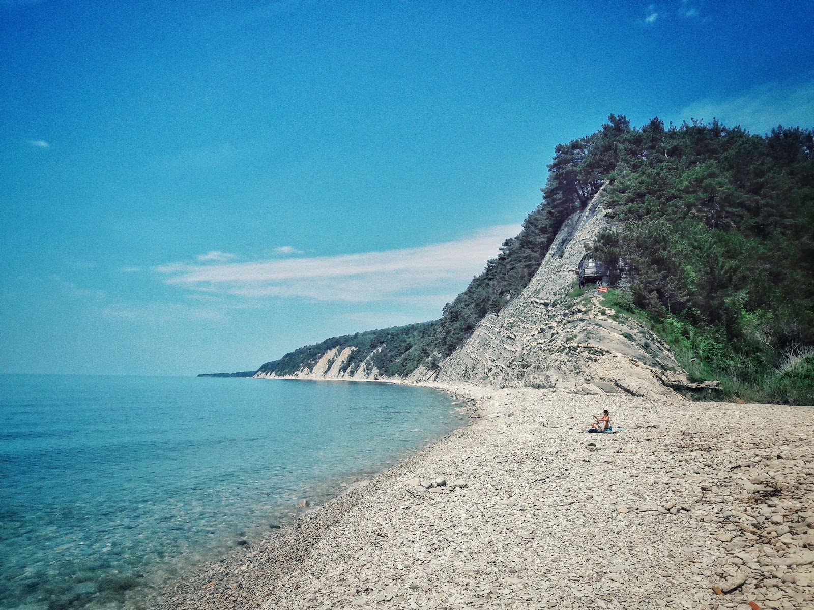 Photo de Nazarova dacha beach situé dans une zone naturelle