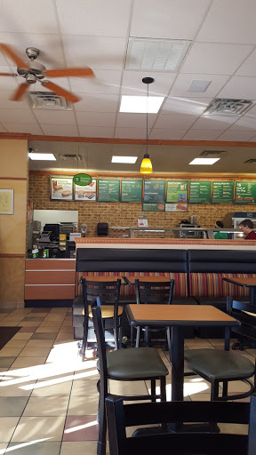 Restaurant «SUBWAY®Restaurants», reviews and photos, 743 S Main St, Madisonville, KY 42431, USA