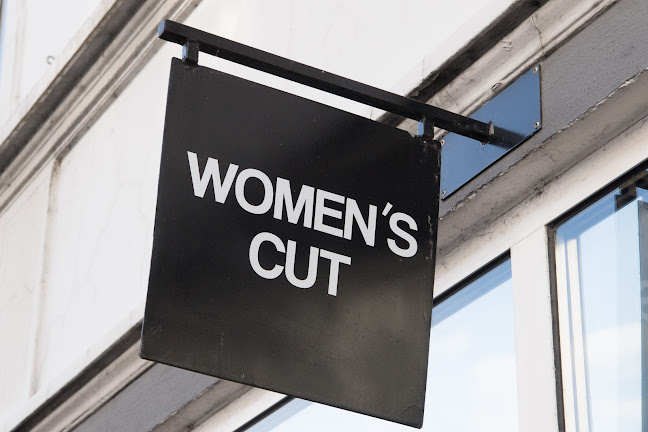 Women's Cut - Frisør