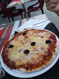 Pizza du Restaurant Le Mas Lindo à Jonquerettes - n°4