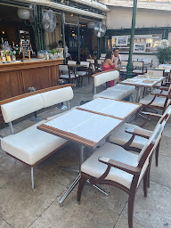 Photo n°87 de Bar du Port Saint-Tropez à Saint-Tropez ()