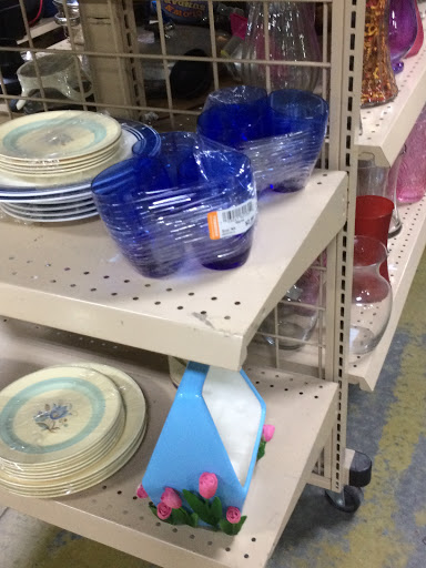 Thrift Store «Goodwill», reviews and photos, 1795 Sunshadow Dr, Casselberry, FL 32806, USA