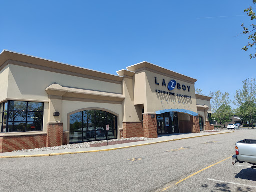 La-Z-Boy Furniture Galleries, 1436 Greenbrier Pkwy, Chesapeake, VA 23320, USA, 