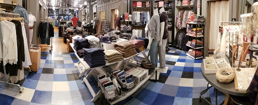Clothing Store «Lucky Brand», reviews and photos, 2845 Center Valley Pkwy, Center Valley, PA 18034, USA