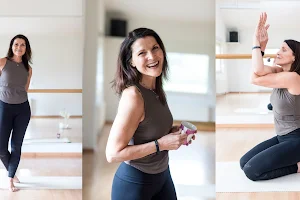 Bettina Kahmann - Yoga & Pilates | Aromaberaterin (doTERRA) | Kinesiologin | Ernährungsberaterin | Healy (gesunde Frequenzen) image