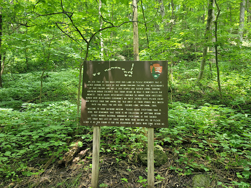 Visitor Center «Effigy Mounds National Monument Visitor Center», reviews and photos, 151 IA-76, Harpers Ferry, IA 52146, USA