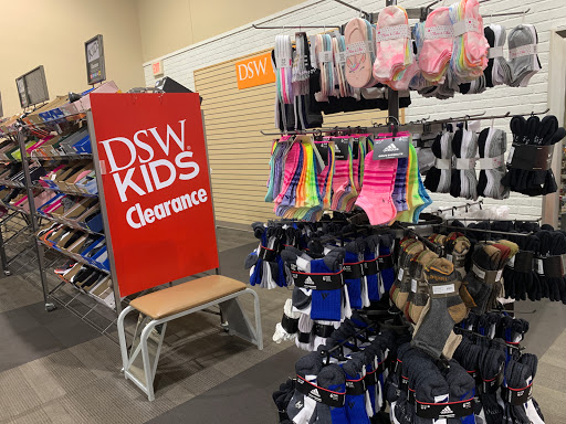 Shoe Store «DSW Designer Shoe Warehouse», reviews and photos, 1300 Huguenot Rd, Midlothian, VA 23113, USA