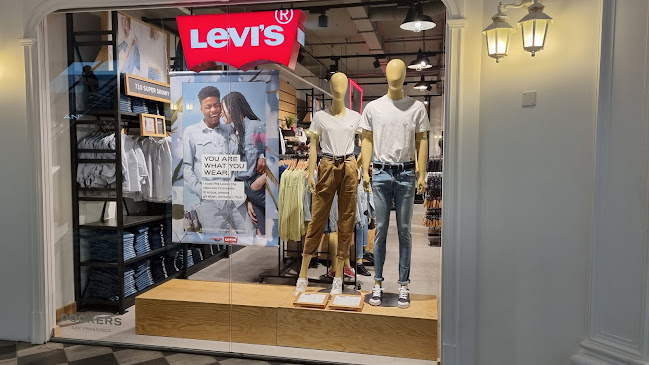 Kommentare und Rezensionen über Levi's® Factory Outlet Mendrisio Foxtown