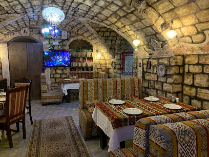 Dolma Restaurant - Downstairs, 53 ул. Истиглалият, Baku, Azerbaijan