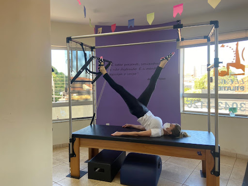 Logo da empresa - Favaleça Studio Pilates