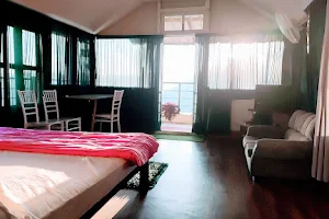 Jenny's Guest House and Homestay image