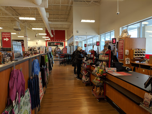 Department Store «T.J. Maxx», reviews and photos, 20 Chapel View Blvd, Cranston, RI 02920, USA