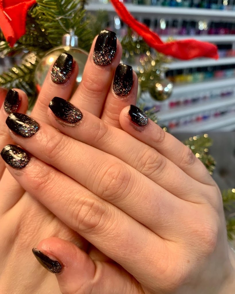 T L Nails Spa 01730