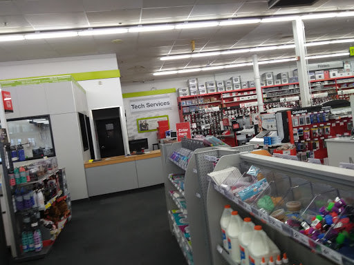 Office Supply Store «Staples», reviews and photos, 757 Gallivan Blvd, Dorchester, MA 02122, USA