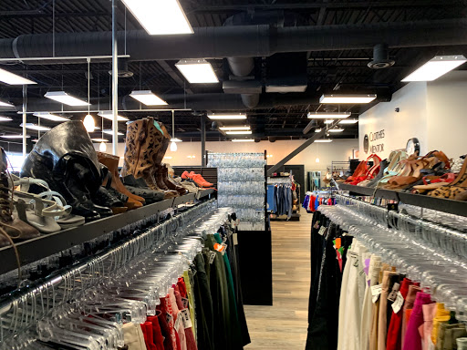 Used Clothing Store «Clothes Mentor», reviews and photos, 2551 45th St S # 113, Fargo, ND 58104, USA