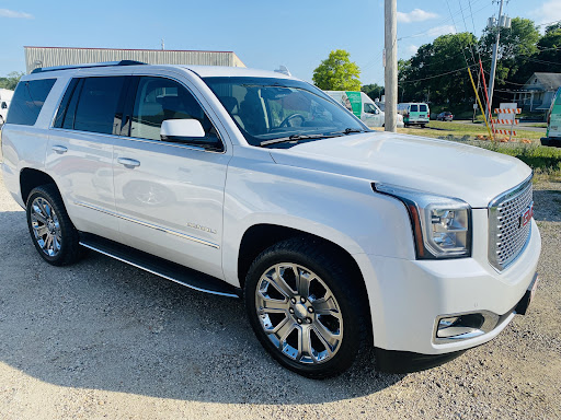 Used Truck Dealer «Truck City Inc», reviews and photos, 145 NE Broadway Ave # 2, Des Moines, IA 50313, USA