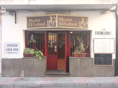 Mesón El Lebrel, Cocina Tradicional Extremeña - Calle de John Lennon, 4, Calle Graciano, 3, 06800 Mérida, Badajoz, Spain