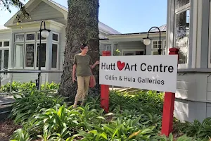 Hutt Art Society Inc image