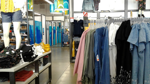 Clothing Store «Old Navy», reviews and photos, 9155 W Stockton Blvd, Elk Grove, CA 95758, USA