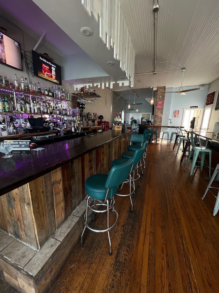 The Mockingbird Lounge 66101