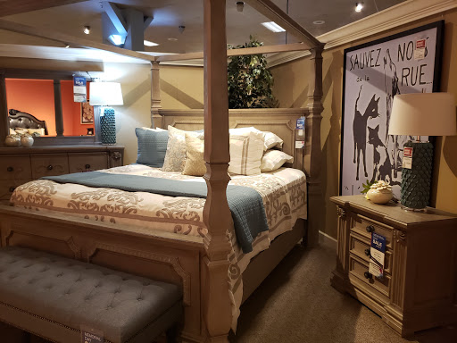 Furniture Store «Art Van Furniture», reviews and photos, 6500 E 14 Mile Rd, Warren, MI 48092, USA