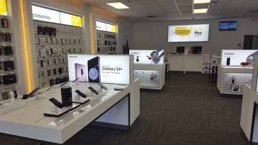 Cell Phone Store «Sprint Store», reviews and photos, 167 S Pompano Pkwy, Pompano Beach, FL 33069, USA