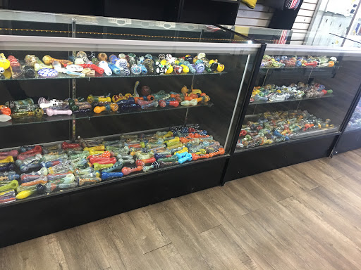 Tobacco Shop «3M Smoke Shop», reviews and photos, 644 W Chapman Ave, Placentia, CA 92870, USA
