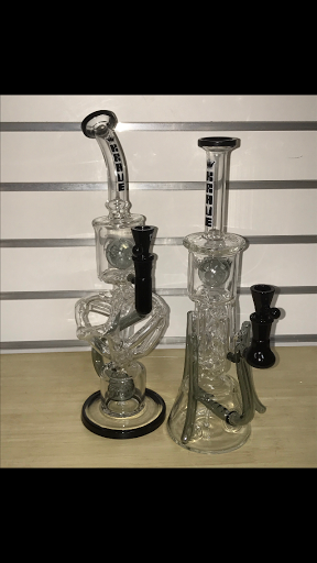 Tobacco Shop «Ipuff Smoke Shop», reviews and photos, 241 Harrison Ave, Garfield, NJ 07026, USA