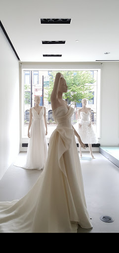 Bridal Shop «Vwidon Bridal Boutique», reviews and photos, 360 W Superior St, Chicago, IL 60654, USA