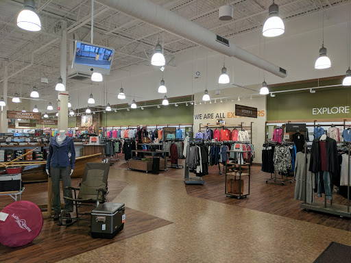 Outdoor Sports Store «Sierra Trading Post», reviews and photos, 95 Danada Square East, Wheaton, IL 60189, USA