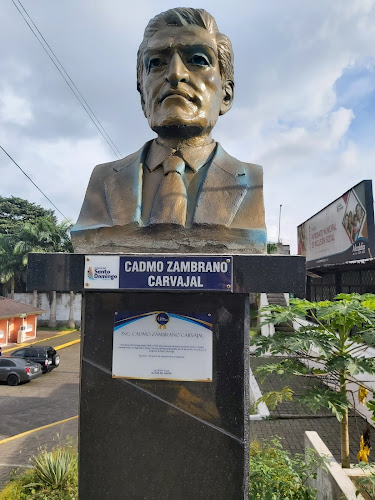 Opiniones de Busto CADMO ZAMBRANO CARVAJAL en Santo Domingo de los Colorados - Museo