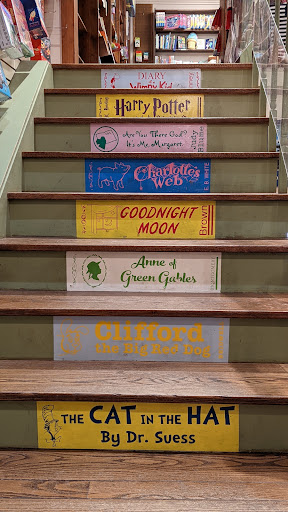 Book Store «Fireside Book Shop Inc», reviews and photos, 29 N Franklin St, Chagrin Falls, OH 44022, USA