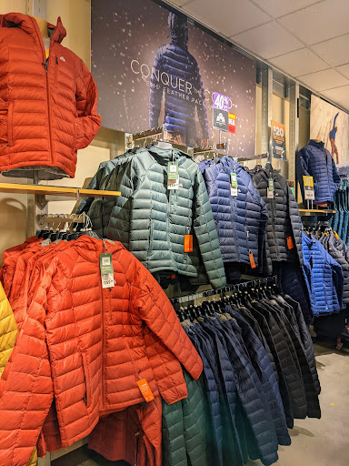 Outdoor Sports Store «Eastern Mountain Sports», reviews and photos, 281 Daniel Webster Hwy, Nashua, NH 03060, USA