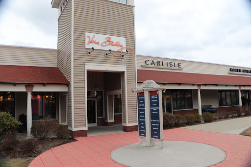 Vera Bradley, 1 Outlet Blvd #296, Wrentham, MA 02093, USA, 
