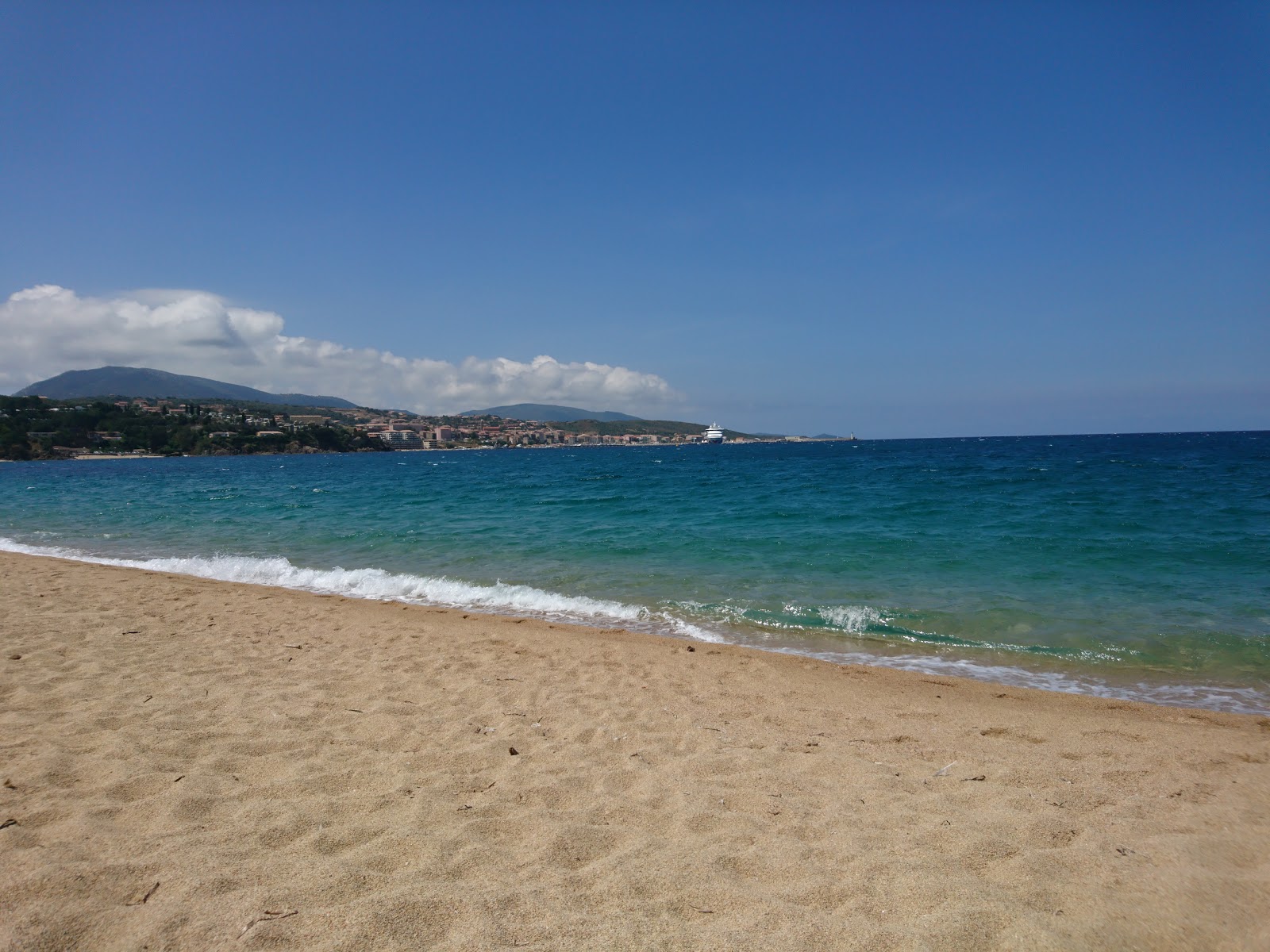 Zdjęcie Baraci beach dziki obszar