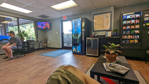 Auto Body Shop «Elite Auto Body», reviews and photos, 203 E Mercury Blvd, Hampton, VA 23669, USA