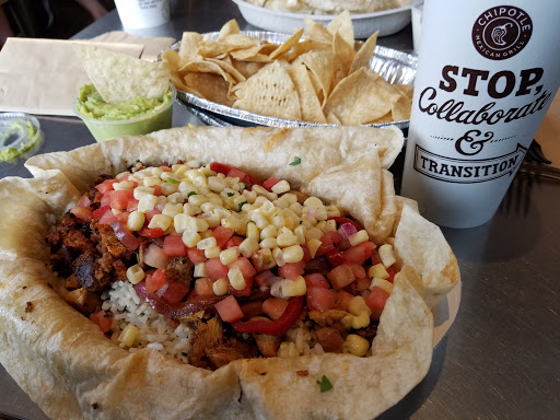 Mexican Restaurant «Chipotle Mexican Grill», reviews and photos, 201 N 8th St, West Dundee, IL 60118, USA