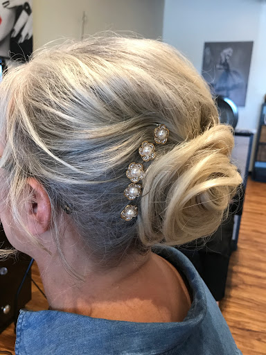 Beauty Salon «Mane Connection Hair Salon», reviews and photos, 39265 Grand River Ave, Farmington, MI 48335, USA