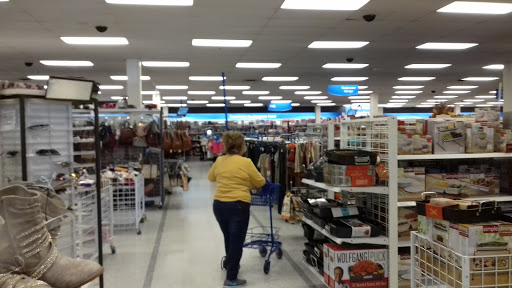 Clothing Store «Ross Dress for Less», reviews and photos, 628 Palomar St, Chula Vista, CA 91911, USA