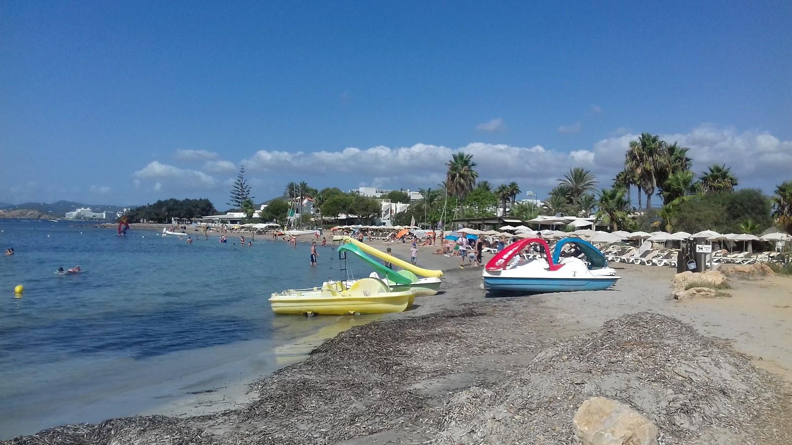 Photo of Playa Cala Martina and the settlement