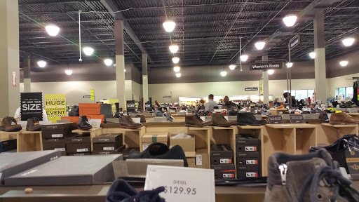 Shoe Store «DSW Designer Shoe Warehouse», reviews and photos, 9051 Snowden Square Dr, Columbia, MD 21045, USA