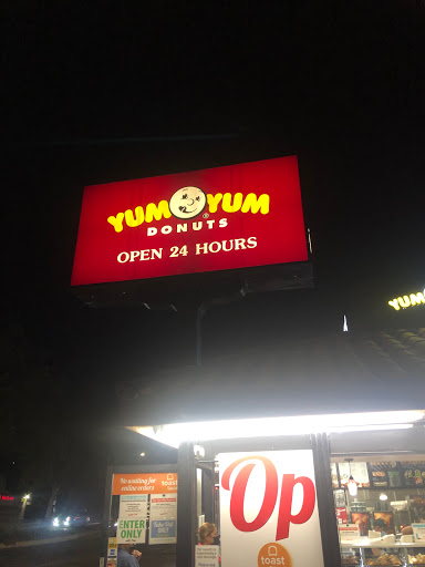 Donut Shop «Yum Yum Donuts», reviews and photos, 320 17th St, Santa Ana, CA 92706, USA
