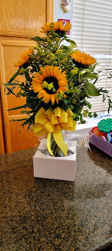 Florist «Woodbridge Florist», reviews and photos, 18964 N Lower Sacramento Rd, Woodbridge, CA 95258, USA