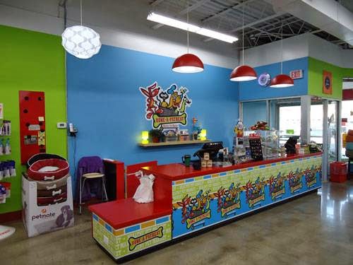 Pet Supply Store «Bone-A-Patreat», reviews and photos, 4110 University Ave, Des Moines, IA 50311, USA