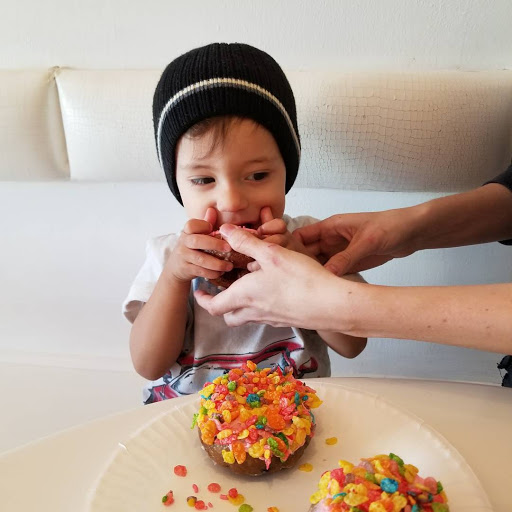 Donut Shop «Yummy Donuts», reviews and photos, 4355 Lovers Ln, Dallas, TX 75225, USA