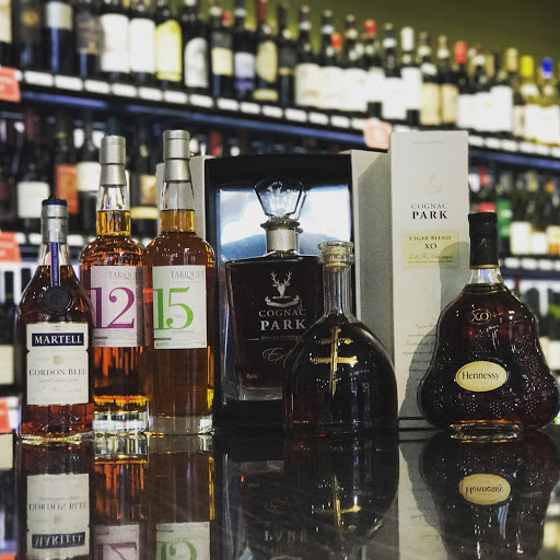 Liquor Store «Pearl Specialty Market & Spirits», reviews and photos, 900 NW Lovejoy St, Portland, OR 97209, USA