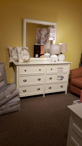 Furniture Store «Art Van Furniture - Southfield», reviews and photos, 22555 Greenfield Rd, Southfield, MI 48075, USA