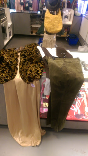 Thrift Store «Goodwill», reviews and photos, 340 S Fair Oaks Ave, Pasadena, CA 91105, USA