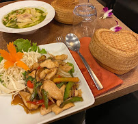 Plats et boissons du Restaurant thaï KHAAW HOOM Thaï cuisine à Paris - n°16